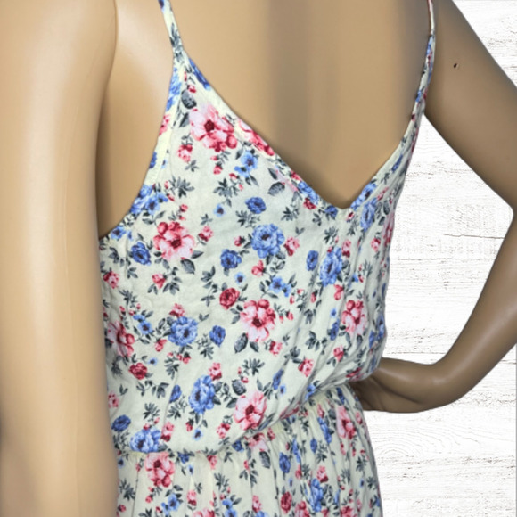 Floral Jumpsuit - Picture 6 of 10